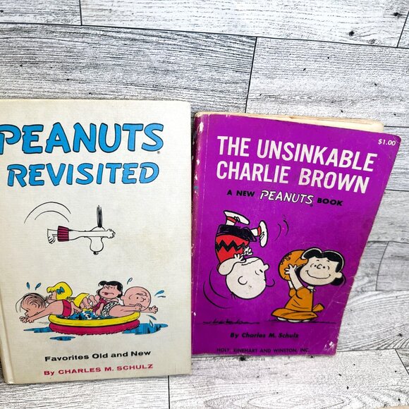 Vintage Charlie Brown & Snoopy Comic Books by Charles M. Schulz (11 each) - Picture 3 of 16